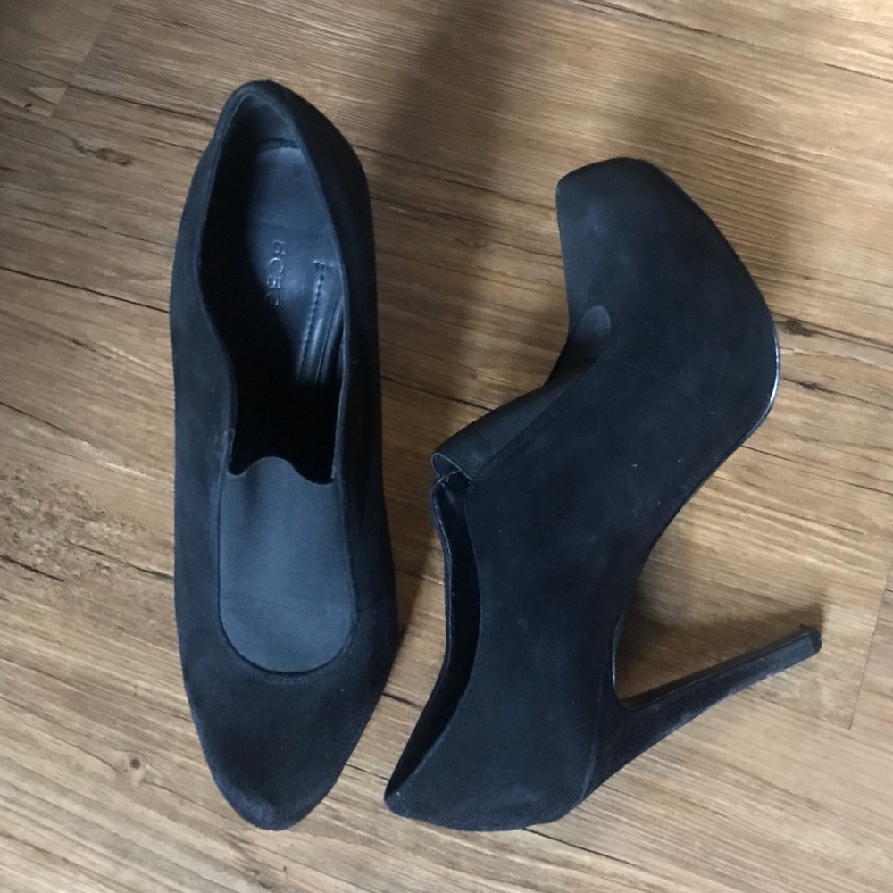 BCBG Black Suede Heeled Booties size 7.5